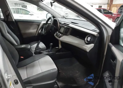 2015 Toyota Rav4 Le z USA, uszkodzony, nr VIN 2T3BFREV2FW343834